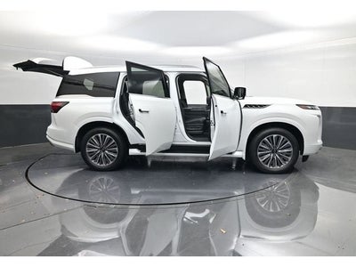 2026 INFINITI QX80 LUXE