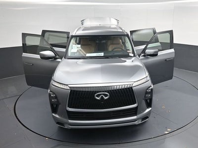 2026 INFINITI QX80 LUXE