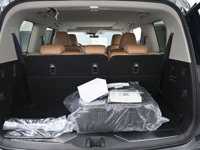 2026 INFINITI QX80 LUXE