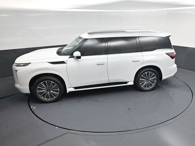 2026 INFINITI QX80 LUXE