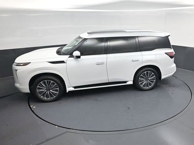 2026 INFINITI QX80 LUXE