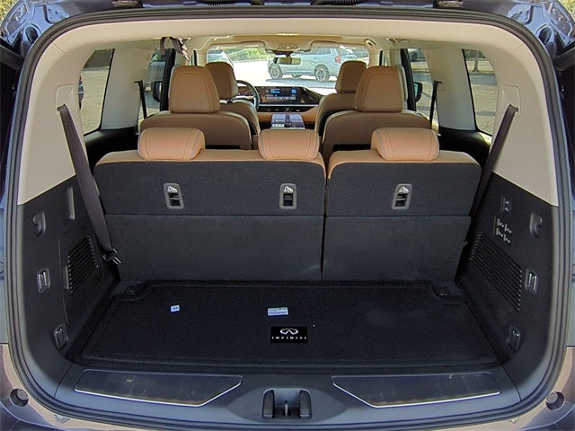 2026 INFINITI QX80 LUXE