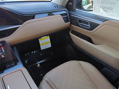 2026 INFINITI QX80 LUXE