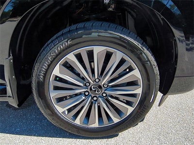 2026 INFINITI QX80 LUXE