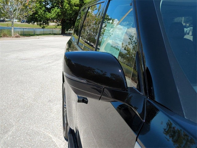 2026 INFINITI QX80 LUXE