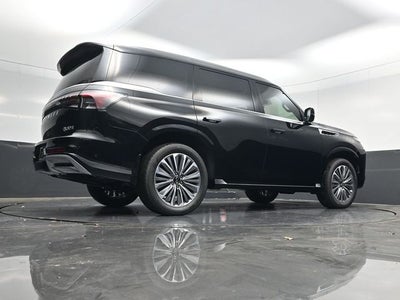 2026 INFINITI QX80 LUXE