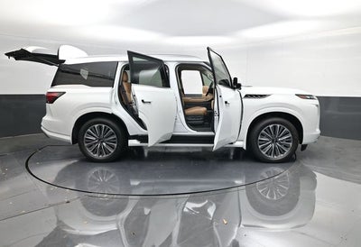 2026 INFINITI QX80 LUXE