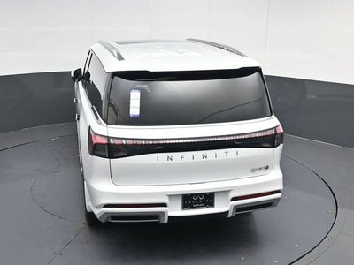 2026 INFINITI QX80 LUXE