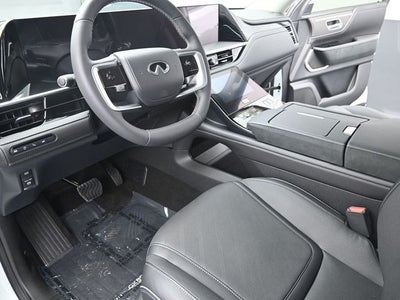 2026 INFINITI QX80 LUXE