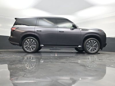 2026 INFINITI QX80 LUXE