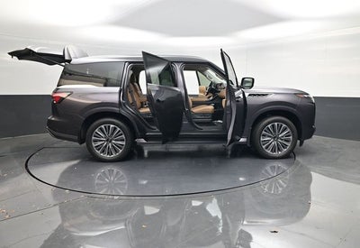2026 INFINITI QX80 LUXE