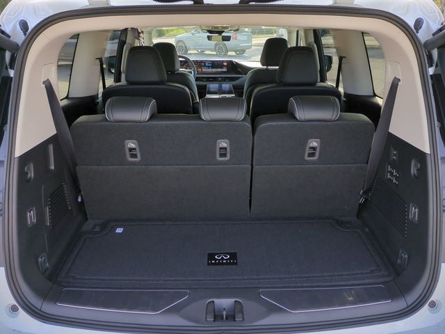 2026 INFINITI QX80 LUXE