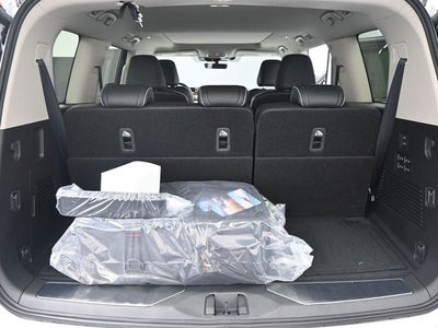 2026 INFINITI QX80 LUXE