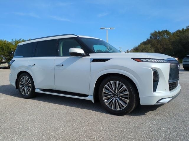 2026 INFINITI QX80 LUXE