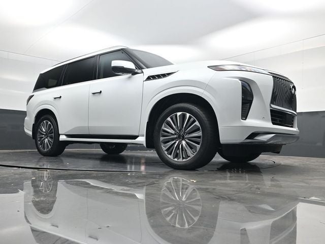 2026 INFINITI QX80 LUXE