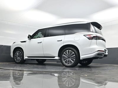 2026 INFINITI QX80 LUXE