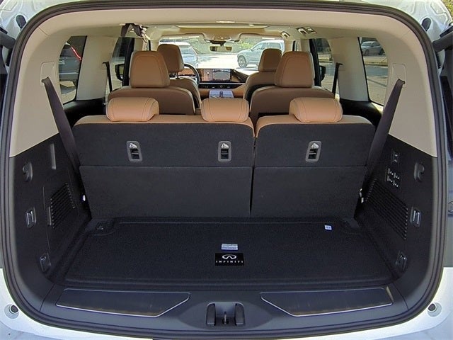 2026 INFINITI QX80 LUXE