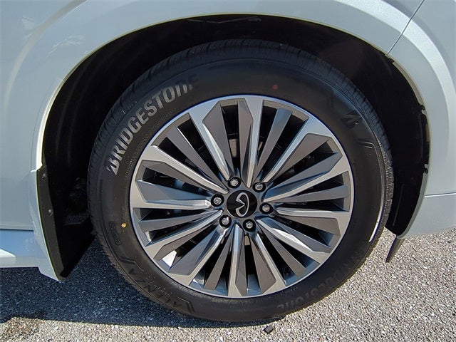 2026 INFINITI QX80 LUXE