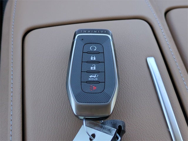 2026 INFINITI QX80 LUXE