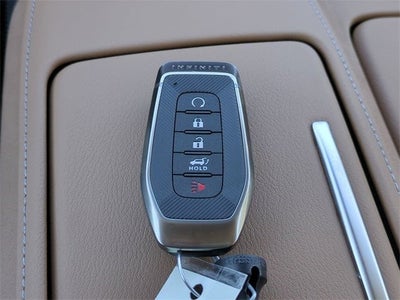 2026 INFINITI QX80 LUXE