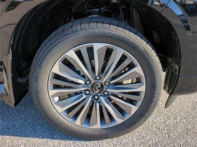 2026 INFINITI QX80 LUXE