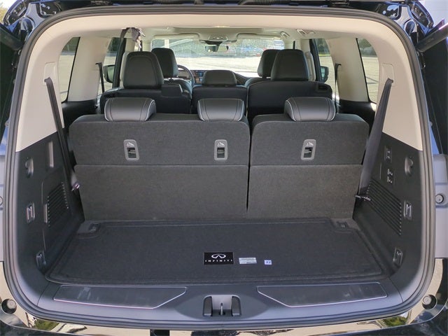 2026 INFINITI QX80 LUXE