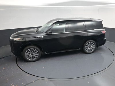 2026 INFINITI QX80 LUXE