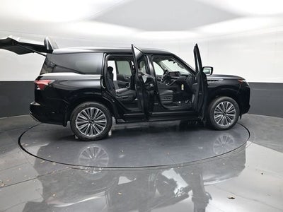 2026 INFINITI QX80 LUXE