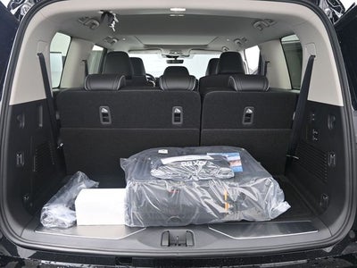 2026 INFINITI QX80 LUXE