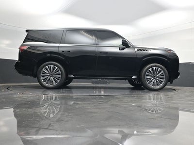 2026 INFINITI QX80 LUXE
