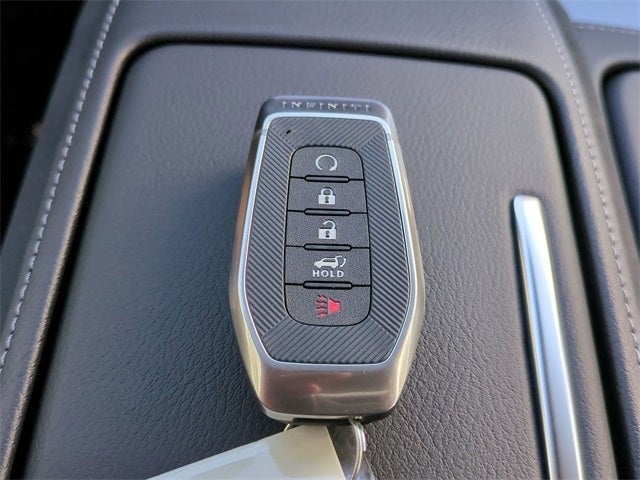 2026 INFINITI QX80 LUXE