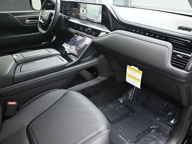 2026 INFINITI QX80 LUXE