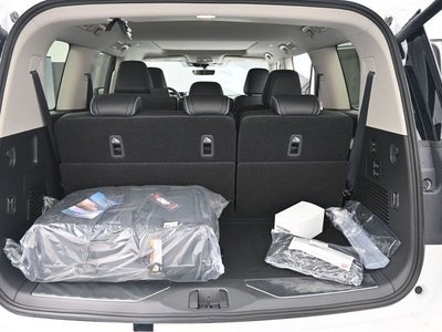 2026 INFINITI QX80 LUXE