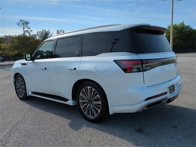 2026 INFINITI QX80 LUXE