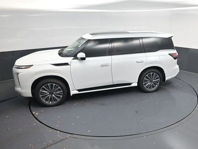 2026 INFINITI QX80 LUXE