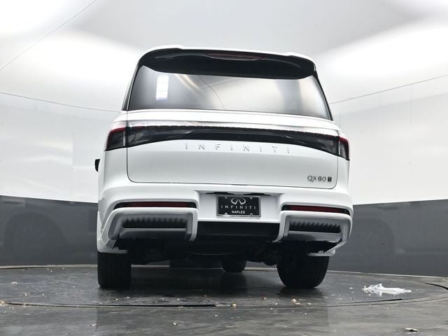 2026 INFINITI QX80 LUXE