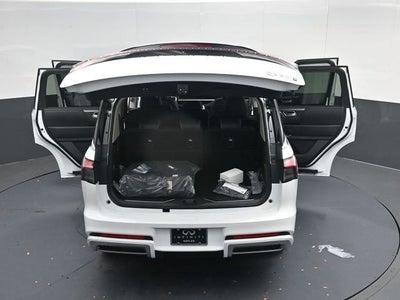 2026 INFINITI QX80 LUXE