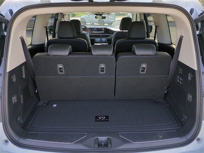 2026 INFINITI QX80 LUXE