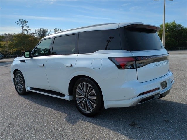 2026 INFINITI QX80 LUXE