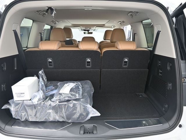 2026 INFINITI QX80 LUXE