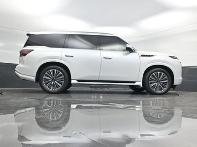 2026 INFINITI QX80 LUXE