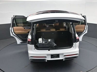 2026 INFINITI QX80 LUXE