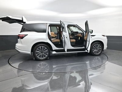 2026 INFINITI QX80 LUXE