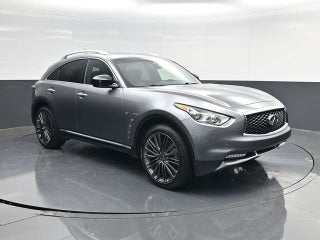 2017 INFINITI QX70 Base