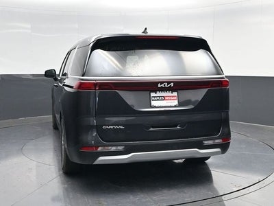 2024 Kia Carnival LX