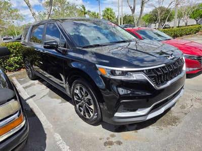2024 Kia Carnival EX