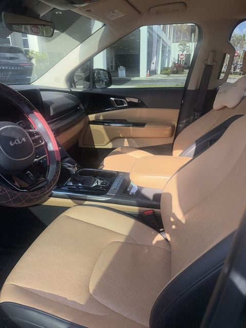 2024 Kia Carnival EX