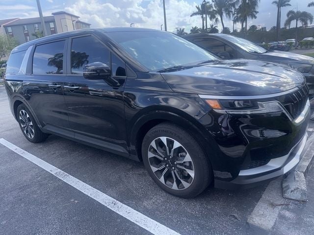 2024 Kia Carnival EX