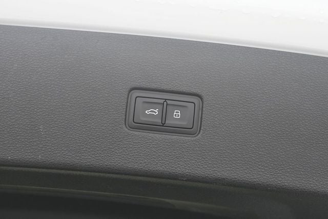 2020 Audi Q8 55 Premium quattro