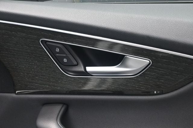 2020 Audi Q8 55 Premium quattro
